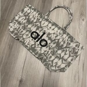 ALO Yoga Gray and White Tote Bag